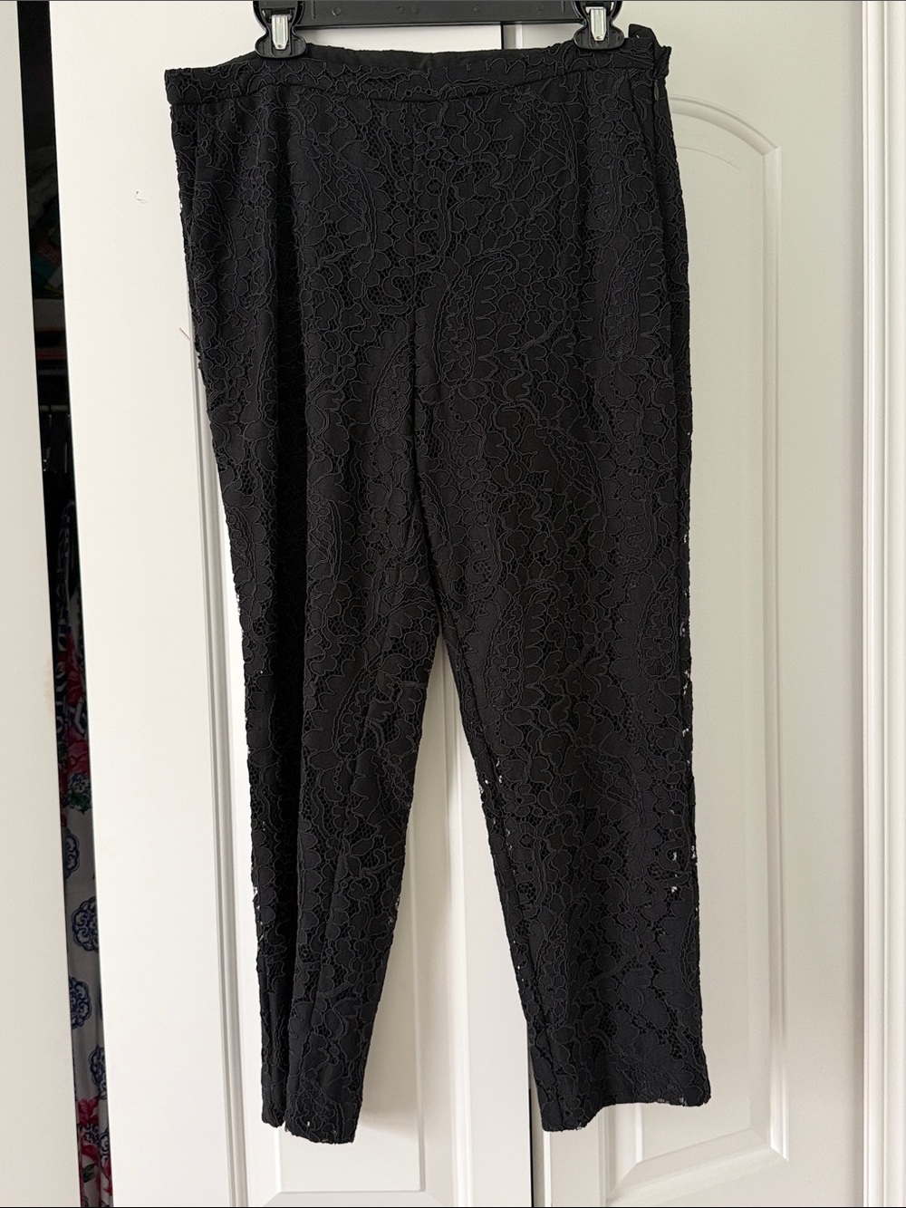 Black lacy ankle pants for Cocktail Events